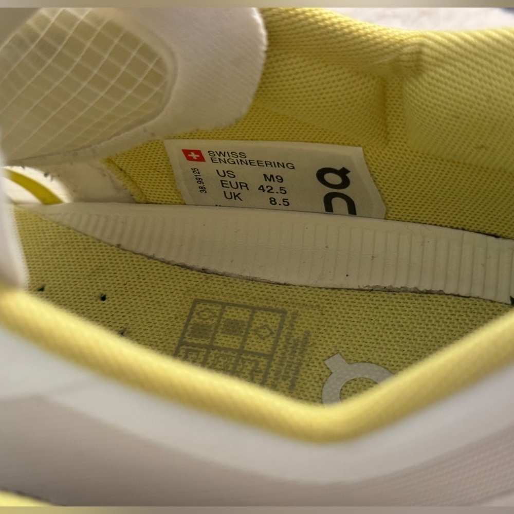 On Cloud X Shift Running Shoes Men’s 9 Women’s 10 - image 3